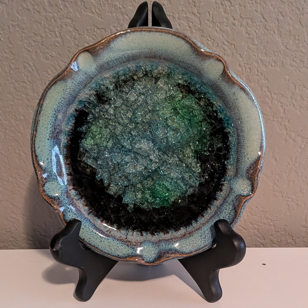 Elegant Blue and Black Decorative Ashtray